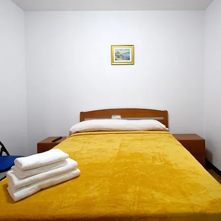 Yani's 1 Estrella * Arriondas