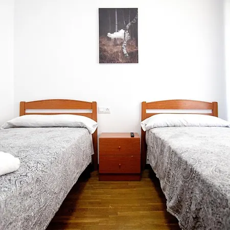 Yani's 1 Estrella Hostel