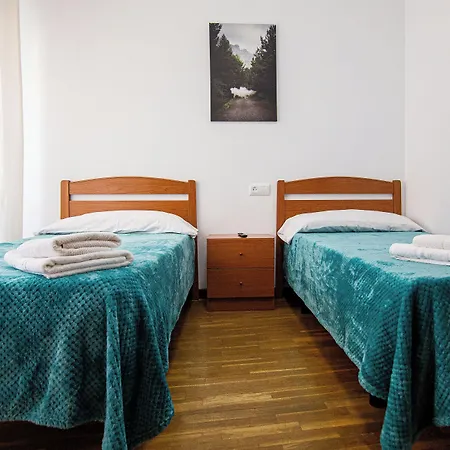 Yani's 1 Estrella أريونداس