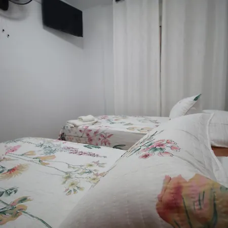 San Martin 1 Estrella Hostel Arriondas