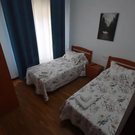 Hostel San Martin 1 Estrella Arriondas
