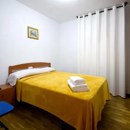 Hostel San Martin 1 Estrella Arriondas