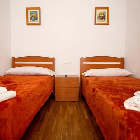Hostel San Martin 1 Estrella *