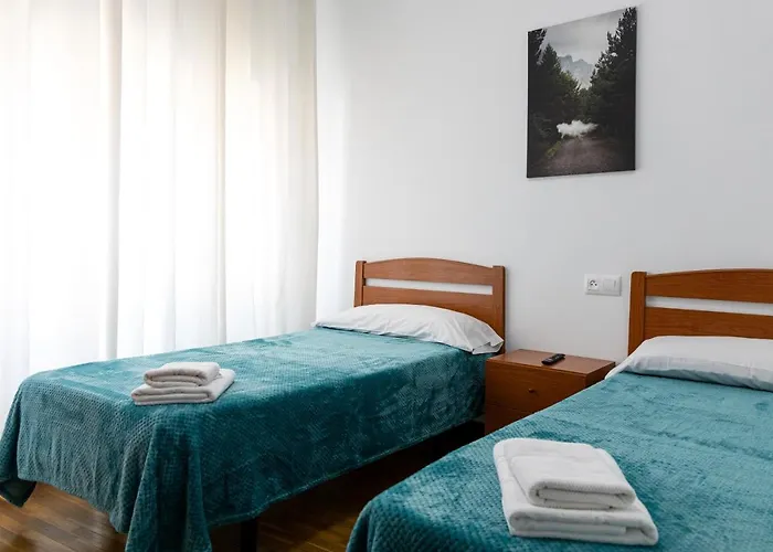 Yani's 1 Estrella Hostel Arriondas