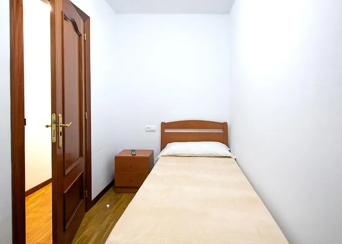 Hostel Yani's 1 Estrella Arriondas