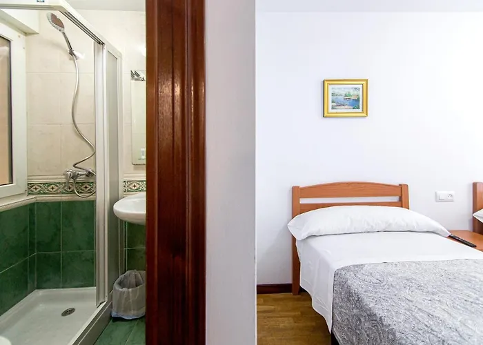 Hostel Yani's 1 Estrella Arriondas