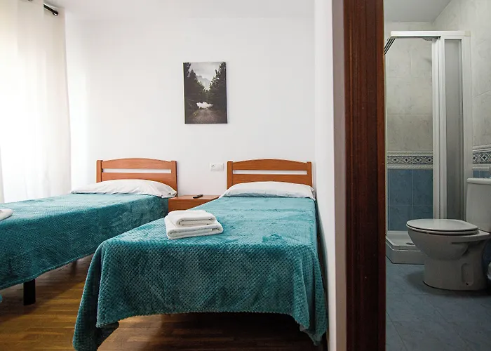 Yani's 1 Estrella Hostel Arriondas