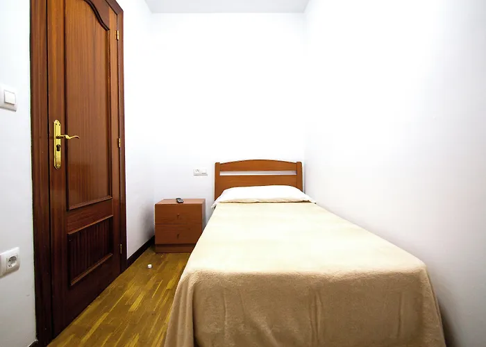 Hostel Yani's 1 Estrella Arriondas