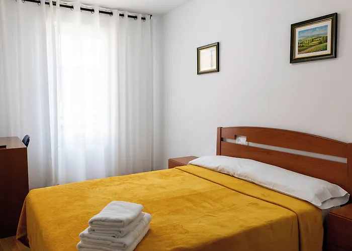 Yani's 1 Estrella Hostel